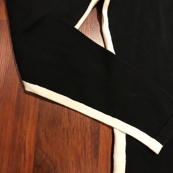 𝅺knit sweater with cable trim detail 💚 - Picture 10 of 11